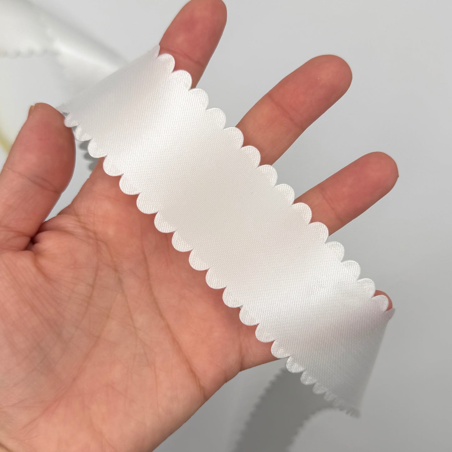 White SATIN Scalloped Wave - 1.5