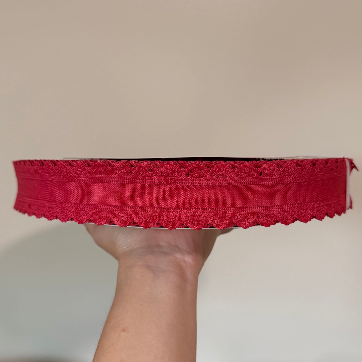 Red Thick Scalloped Edge - 1.5