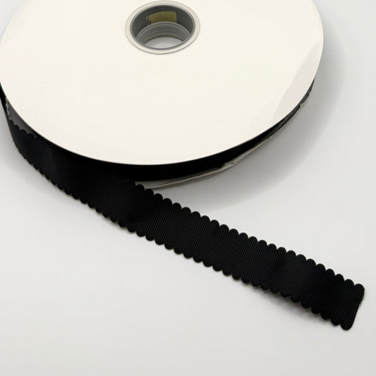 Black Scalloped Wave - 7/8